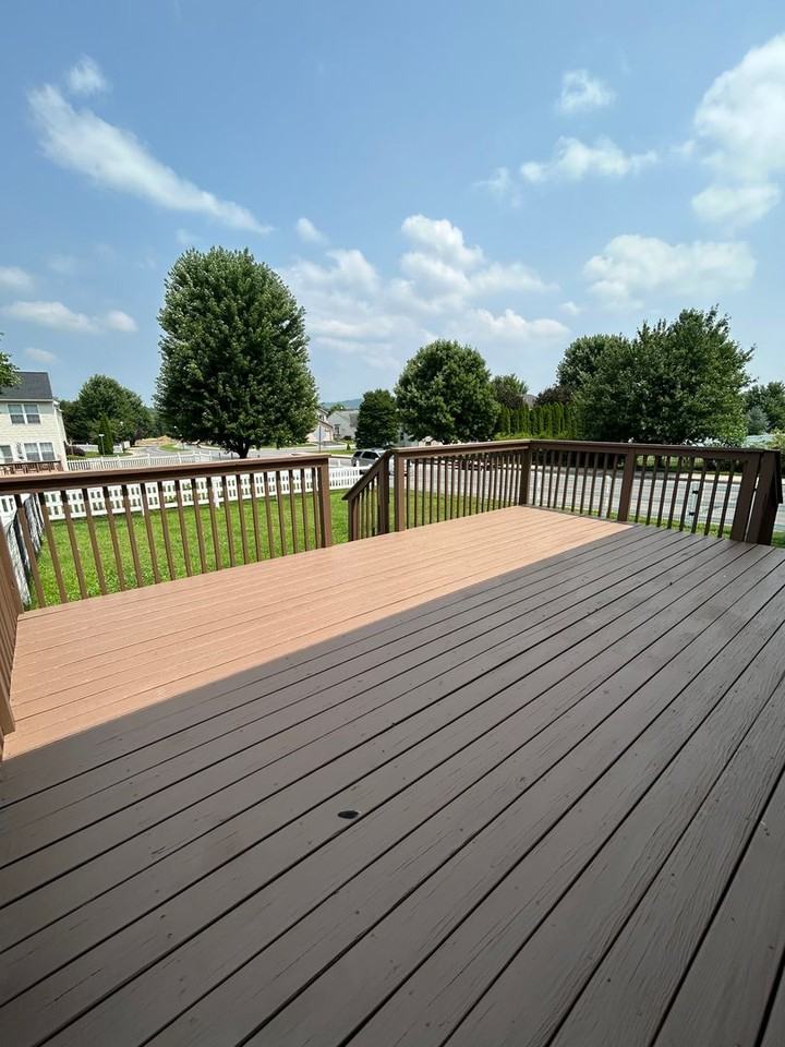 2490 Chestnut Ln - Photo 3 of 21