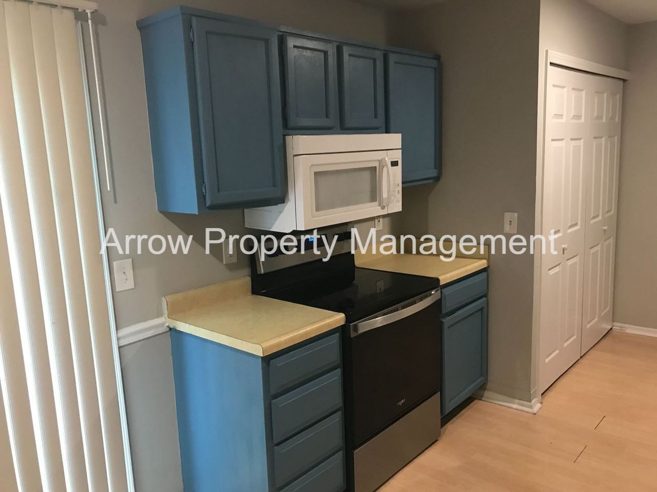 123 Five Oaks Drive - Photo 3 of 16