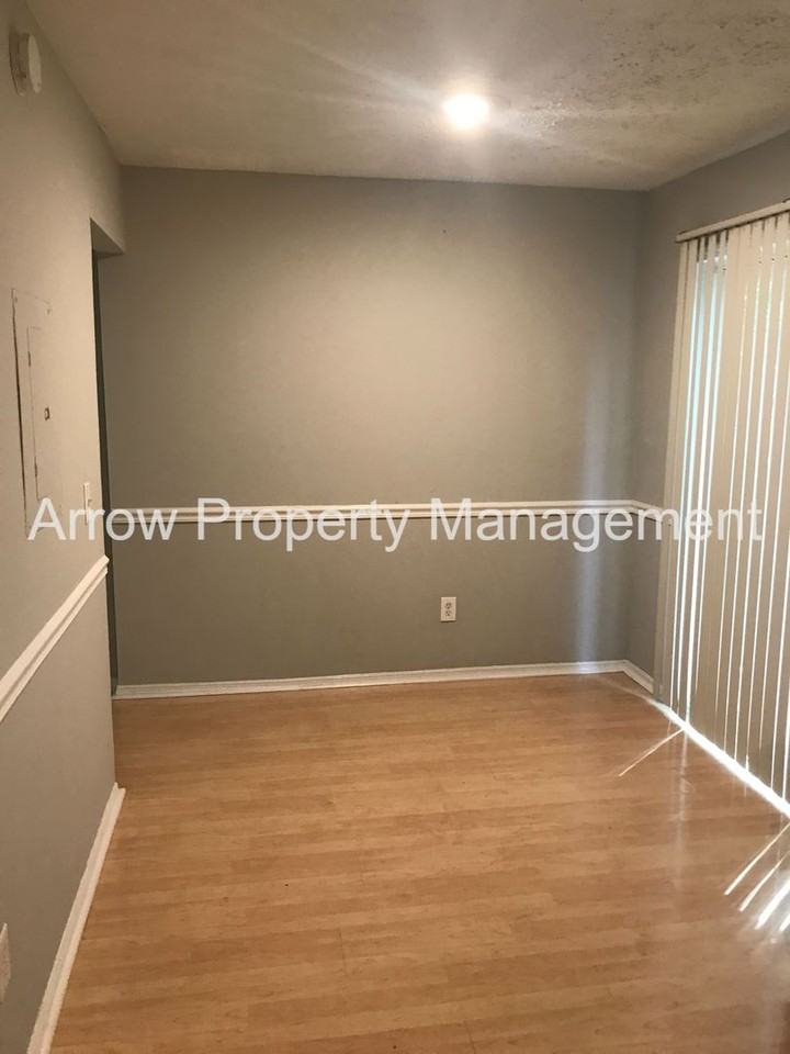 123 Five Oaks Drive - Photo 7 of 16