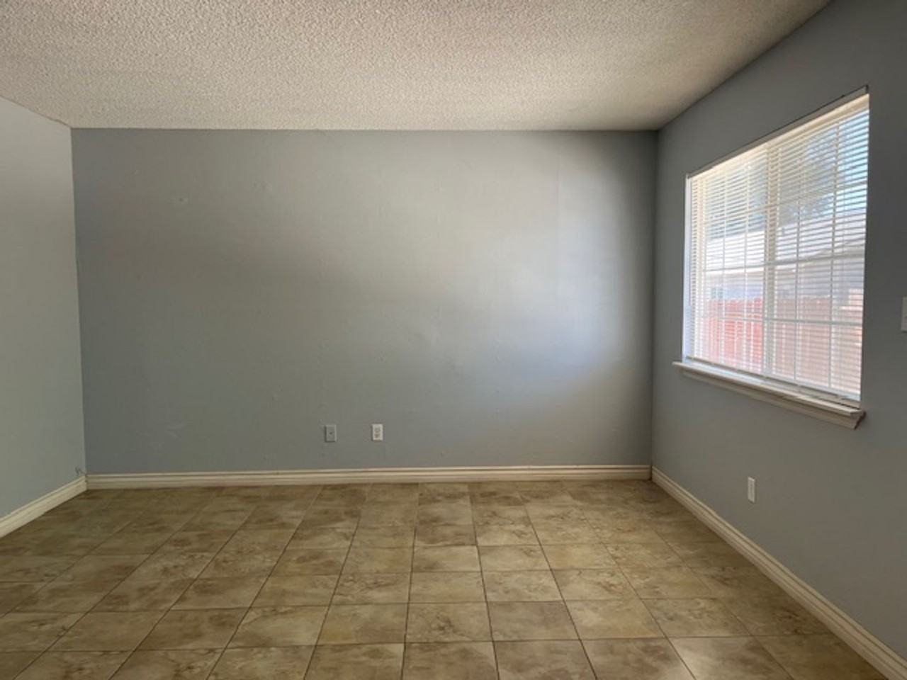 49519 Michael Ave - Photo 3 of 11