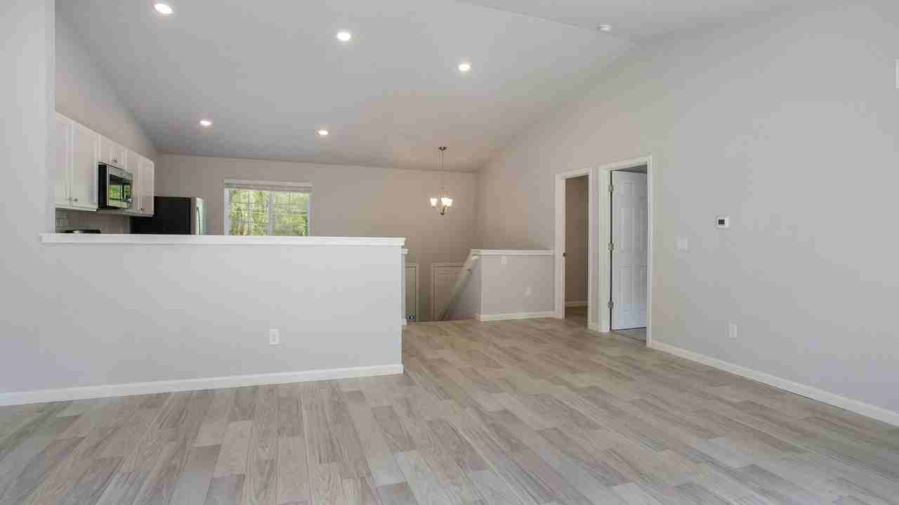 114 Mackenzie St - Photo 4 of 16