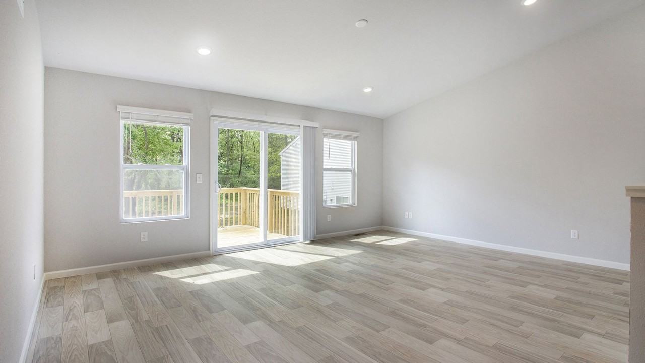 114 Mackenzie St - Photo 5 of 16