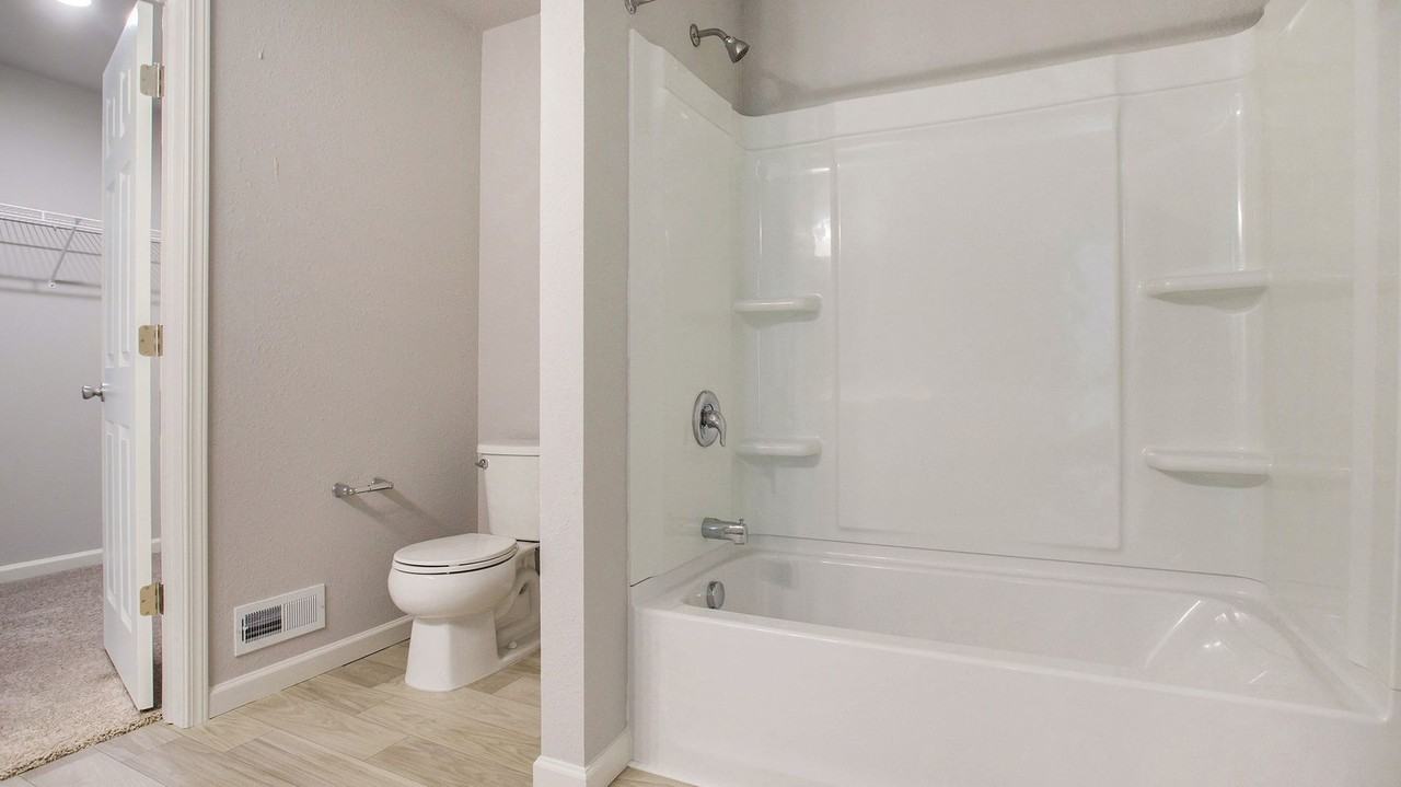 114 Mackenzie St - Photo 6 of 16