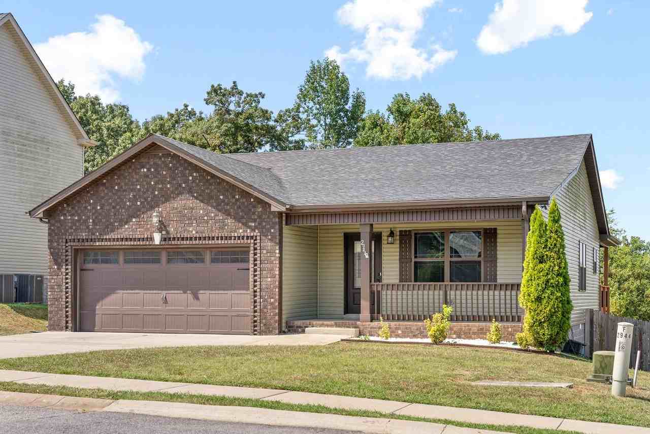 2944 Lancelot Ln - Photo 2 of 30