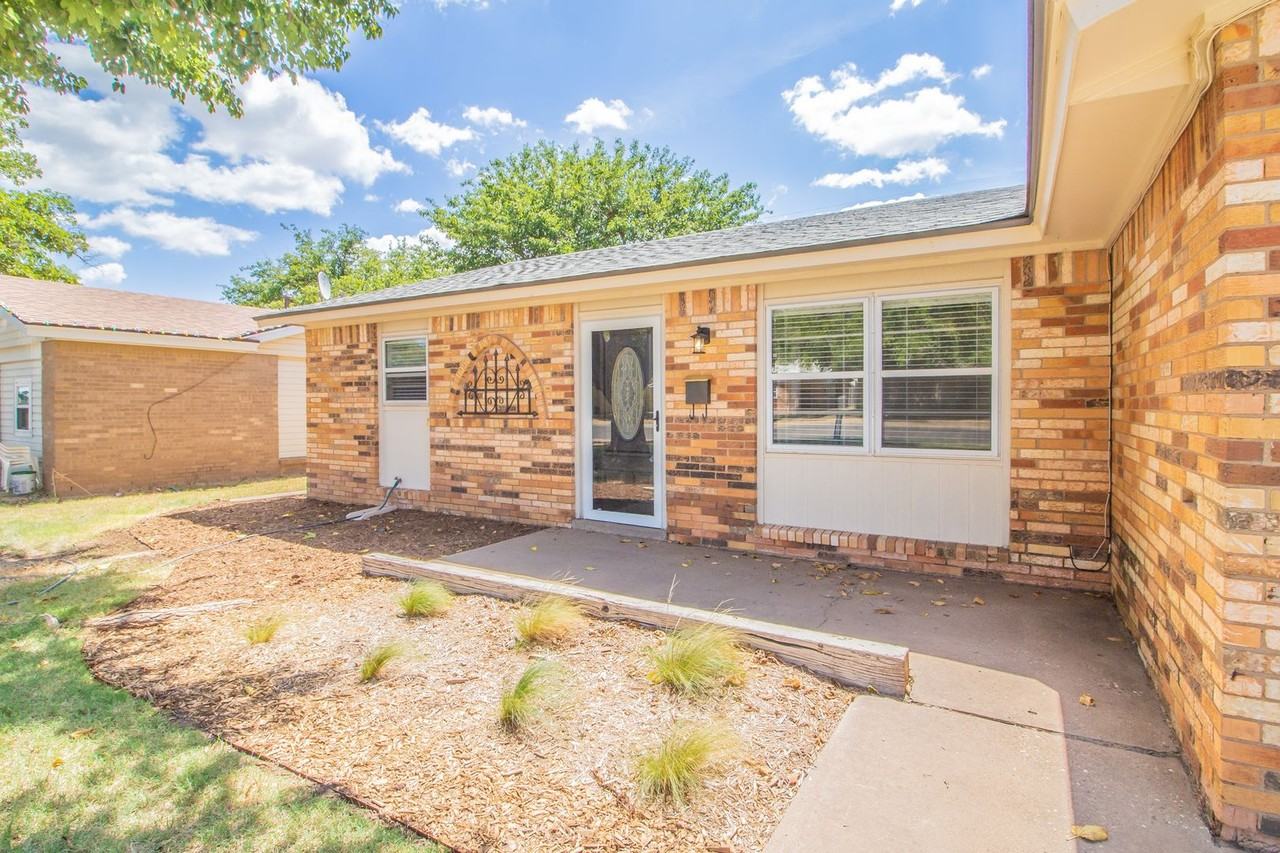 5507 12th St - Photo 3 of 22