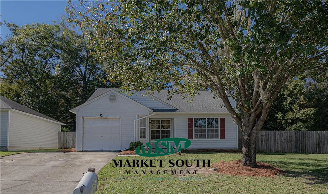 235 Laurelwood Dr - Photo 2 of 25