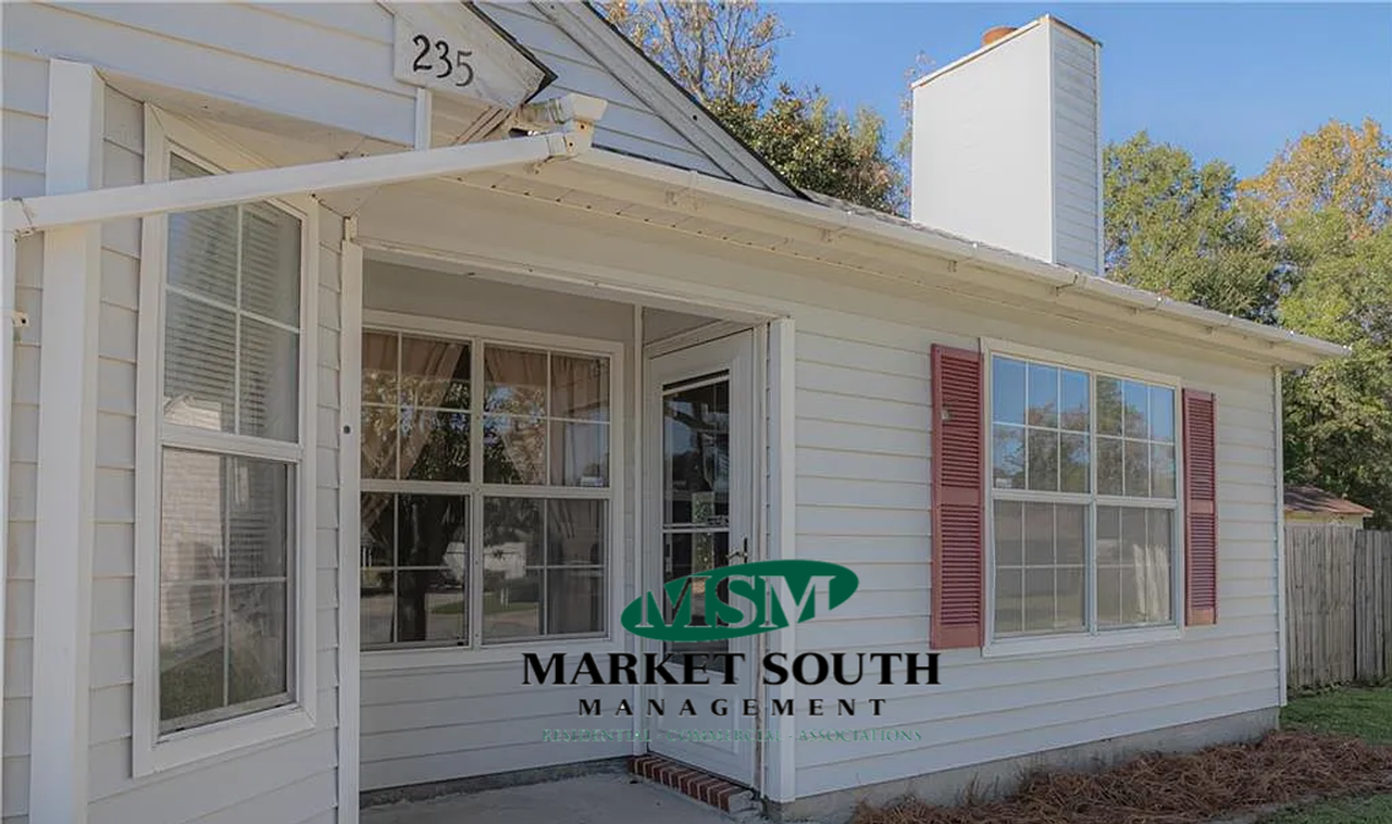 235 Laurelwood Dr - Photo 4 of 25