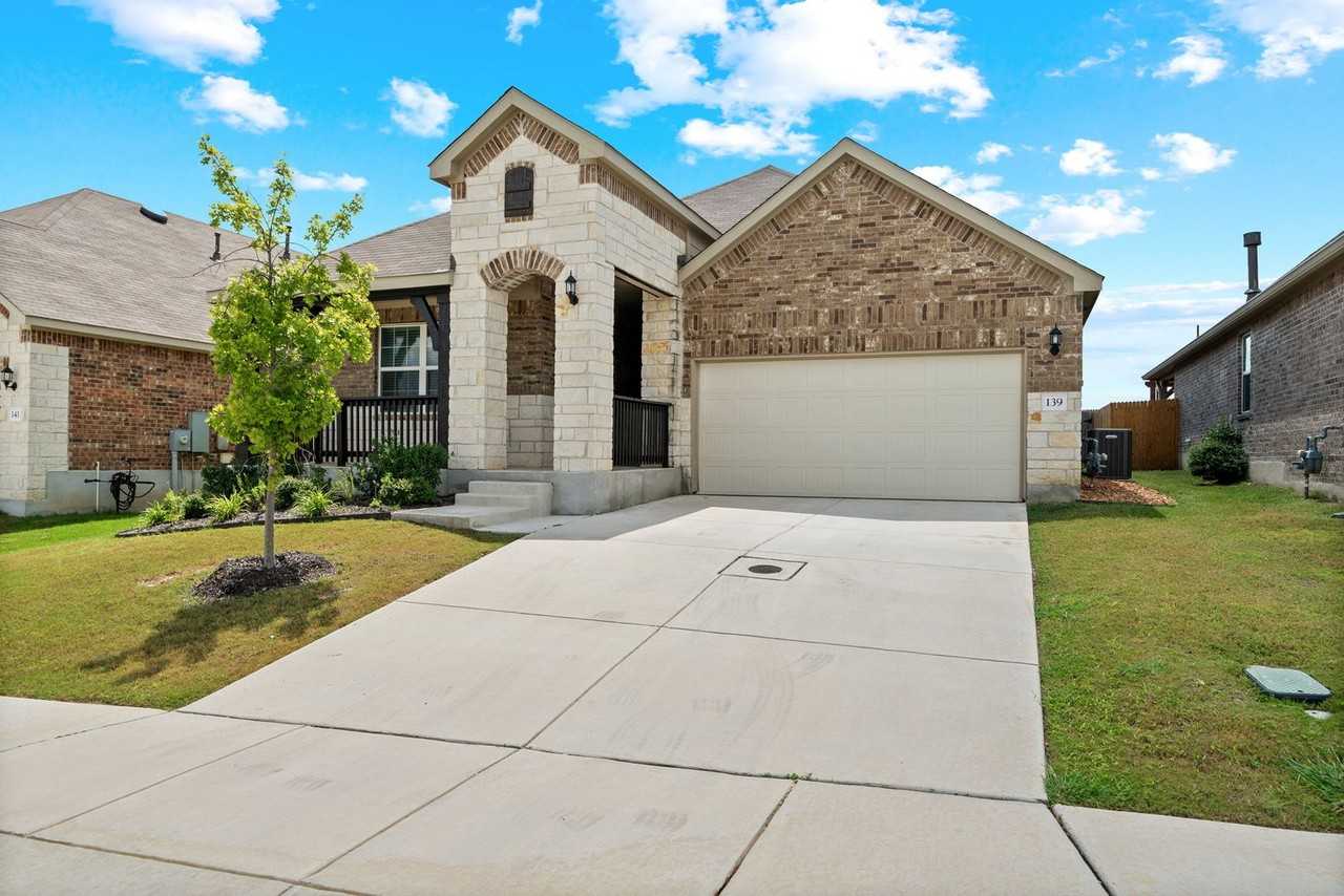 139 Braeburn - Photo 2 of 25