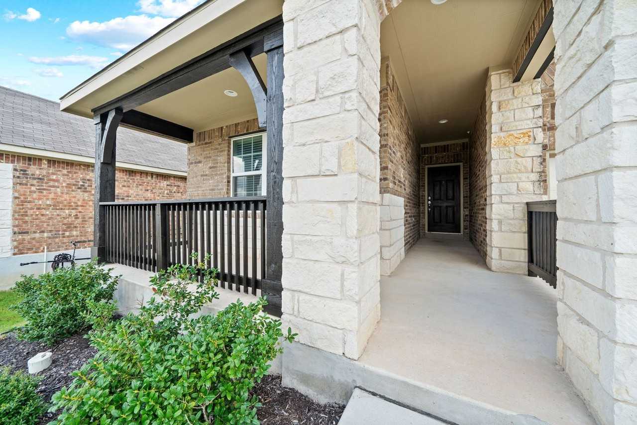 139 Braeburn - Photo 3 of 25