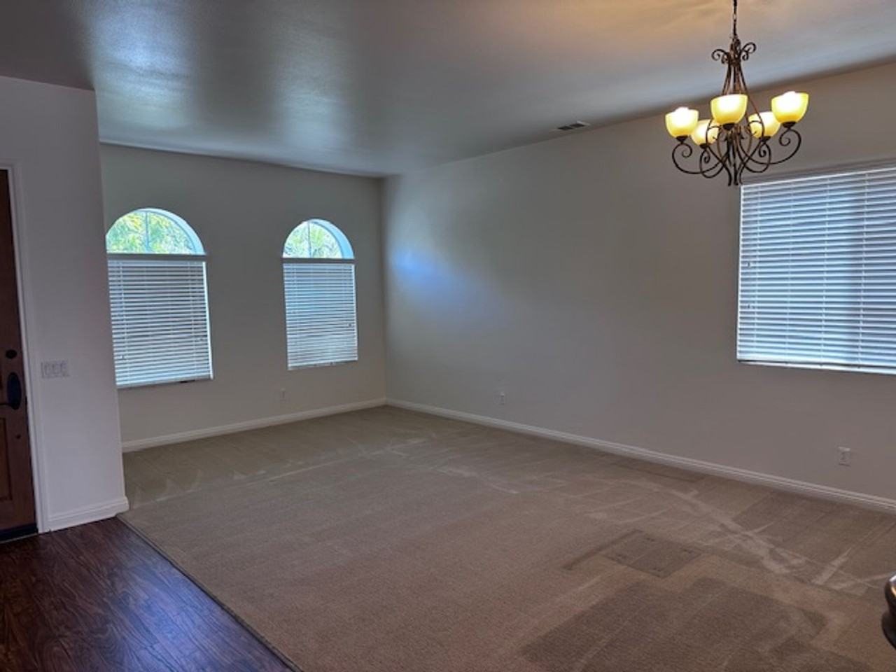 1662 May Ave - Photo 3 of 23