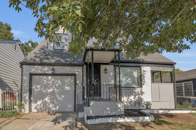 4139 Monroe Ave - Photo 2 of 19