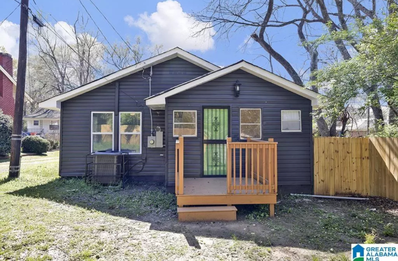 915 9th Street Southwest - Photo 6 of 20