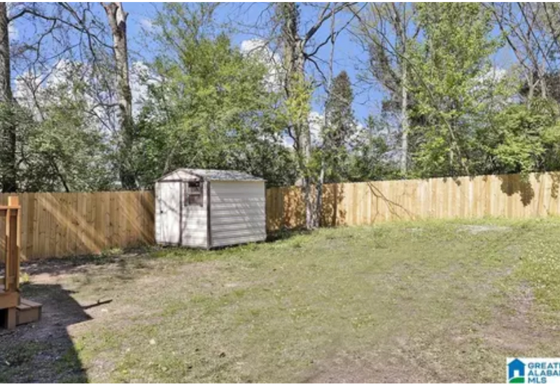 915 9th Street Southwest - Photo 7 of 20