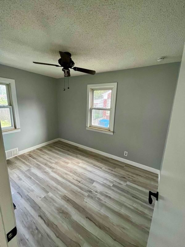 1073 Colonial Dr - Photo 3 of 13