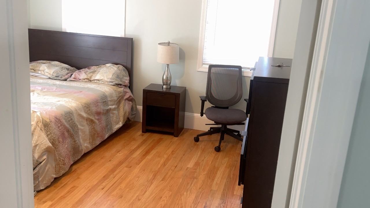 72 Wellington Hill St #1ROOM3 - Photo 3 of 9