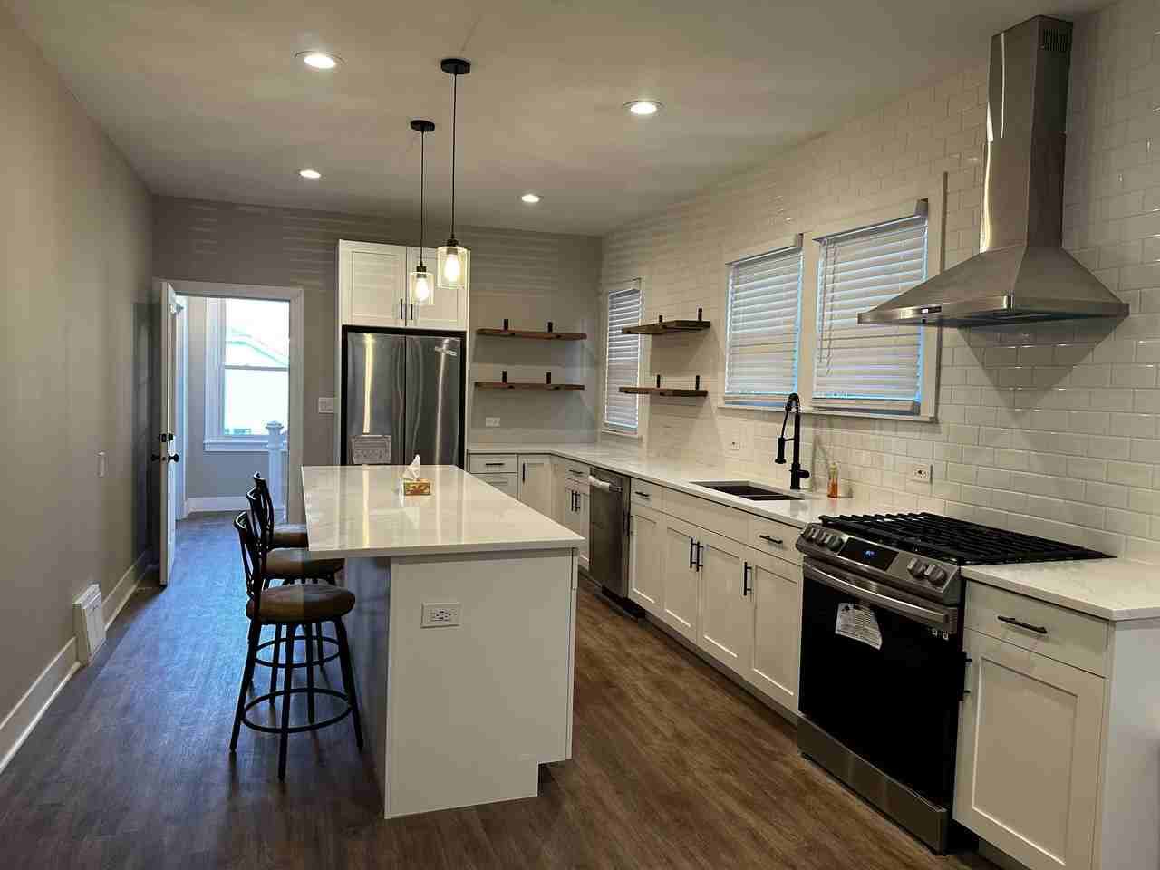 3703 Blanchan Avenue - Photo 2 of 8