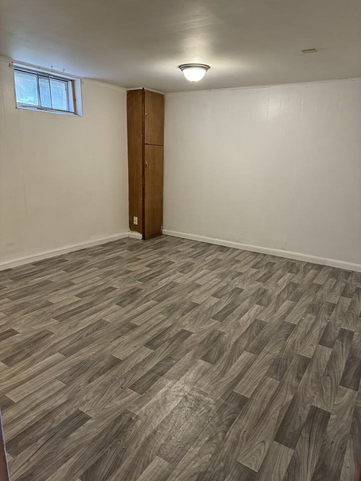 16725 Crane Ave #NA - Photo 3 of 11