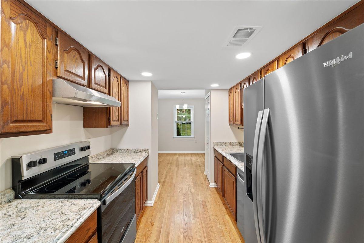 12415 Eden Ln - Photo 3 of 14