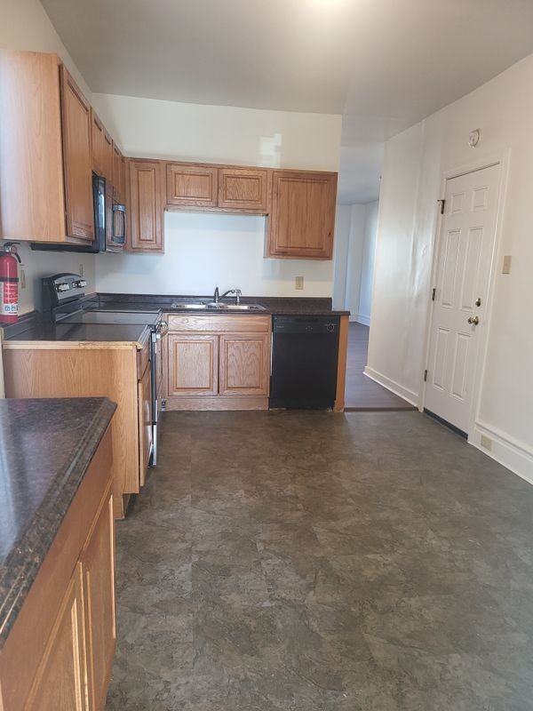 1823 N 2nd St ##2 - Photo 6 of 25