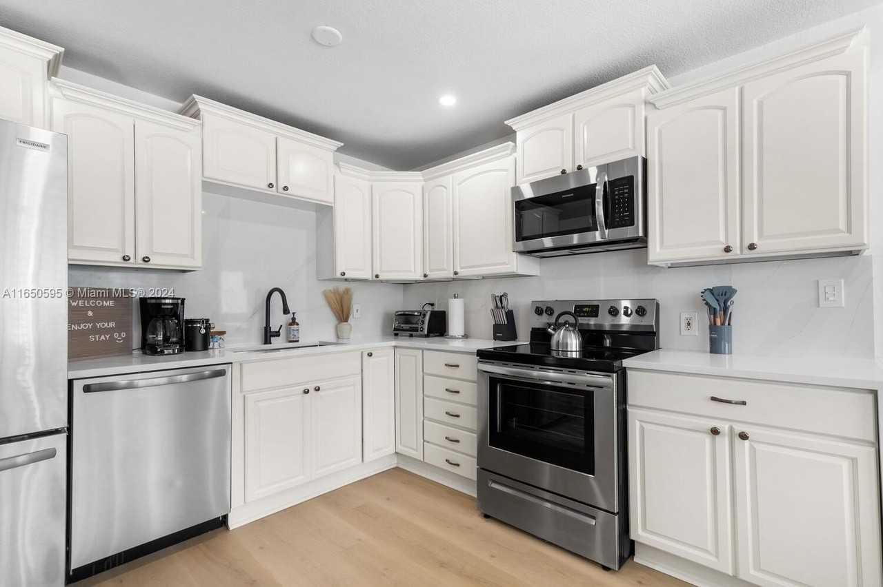 3255 Florida Blvd #NA - Photo 7 of 50