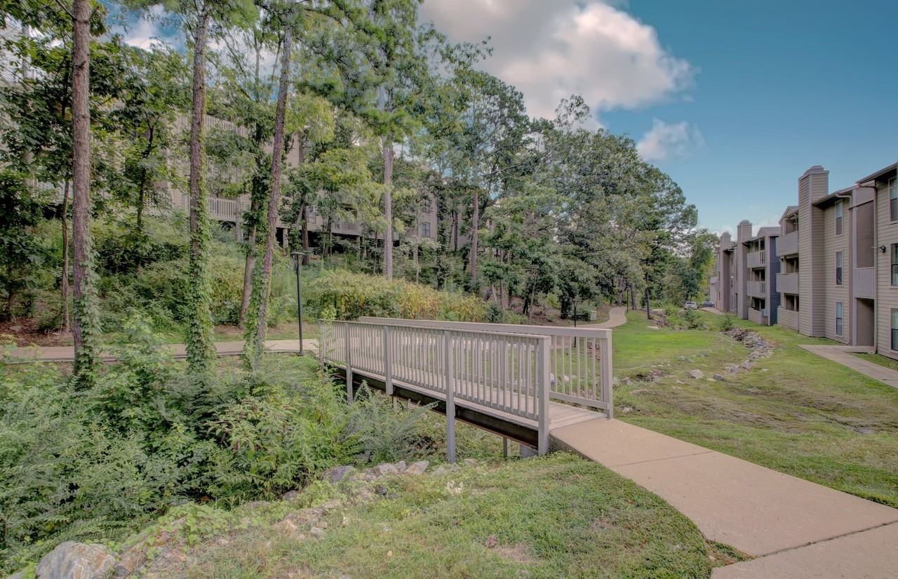 Lennox - Photo 2 of 34