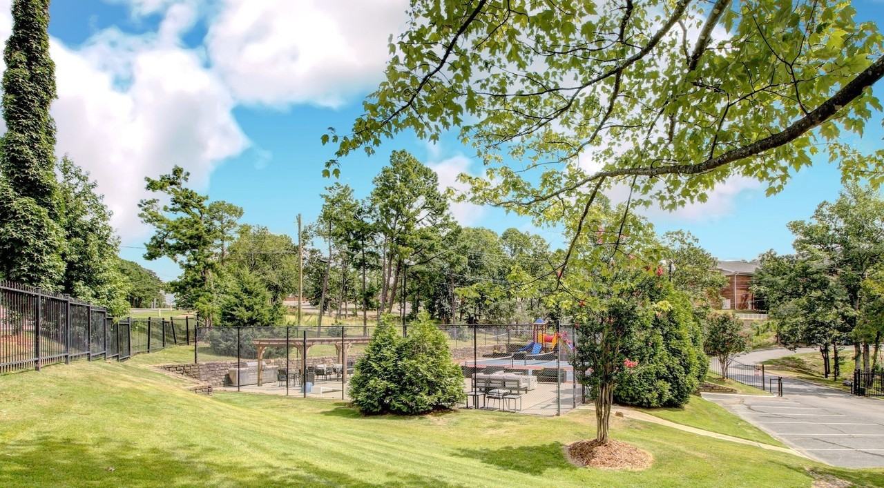 Lennox - Photo 6 of 34