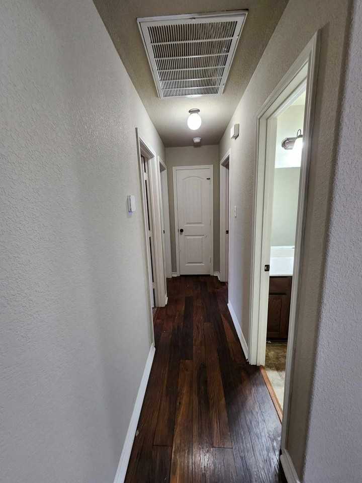 6212 Castle Gap Dr - Photo 2 of 20