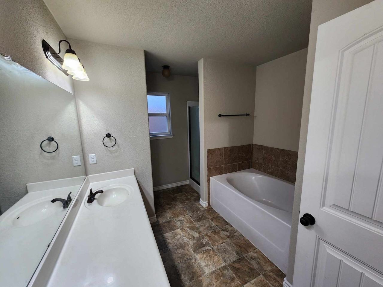 6212 Castle Gap Dr - Photo 4 of 20