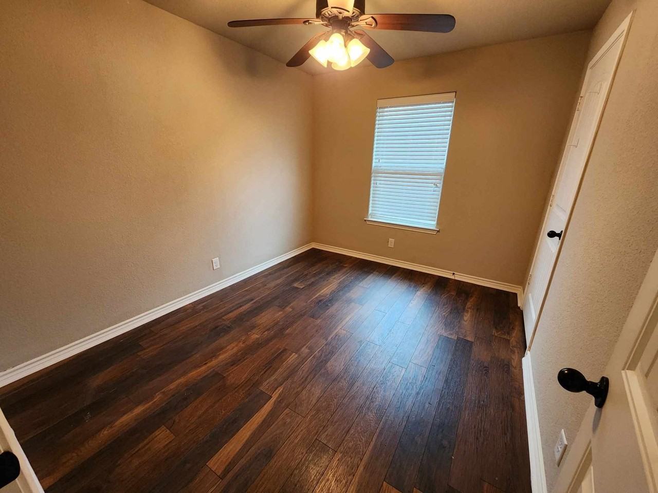 6212 Castle Gap Dr - Photo 5 of 20