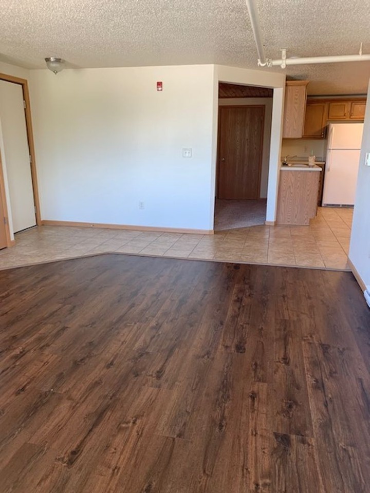 Bluffview Apartments - Photo 5 of 31