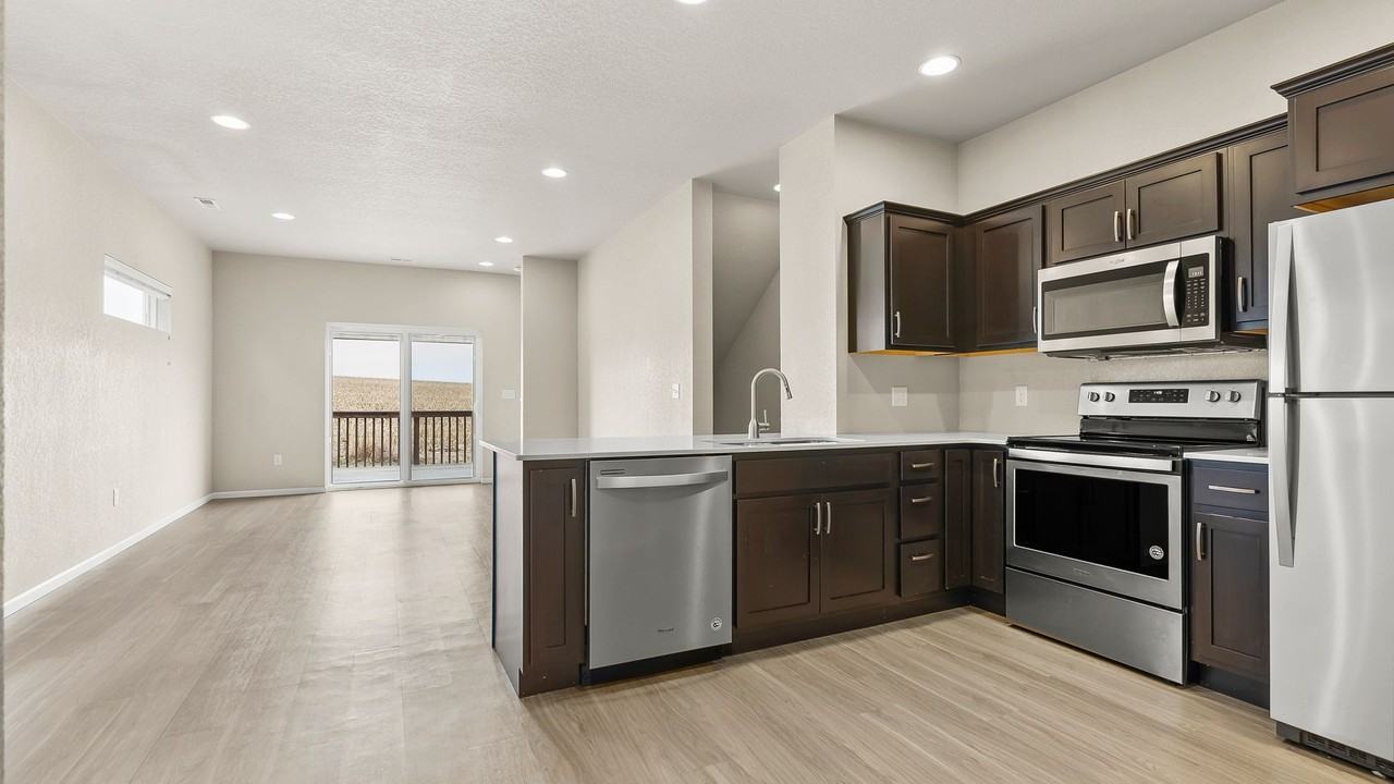 105 Harvey Drive - Photo 4 of 46