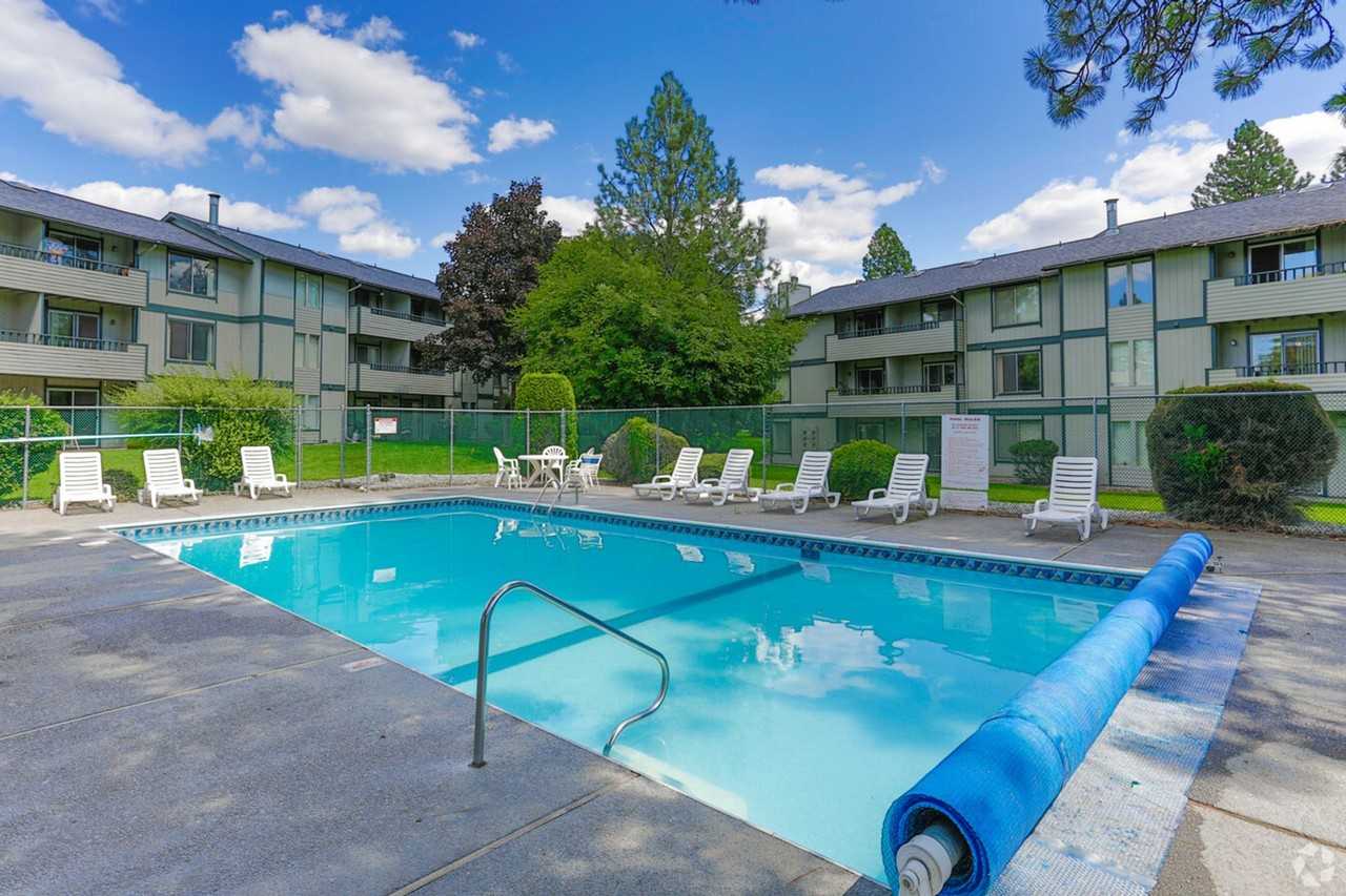 Cedar Meadows Apartments - Photo 4 of 36