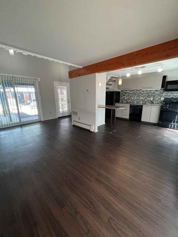 Sixth Street Lofts - Photo 4 of 23