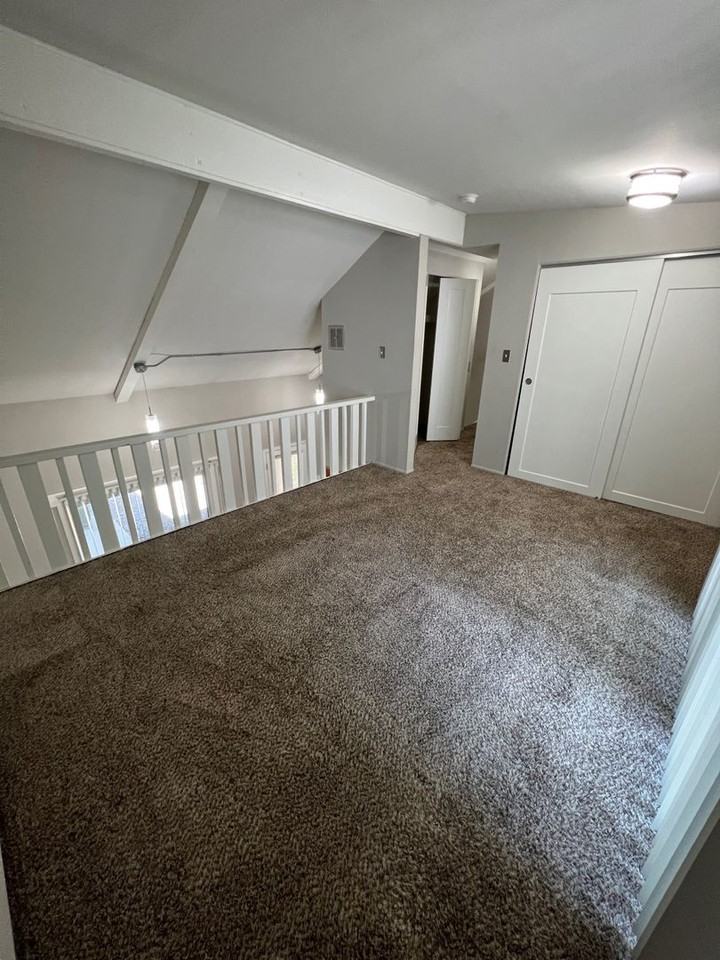 Sixth Street Lofts - Photo 6 of 23