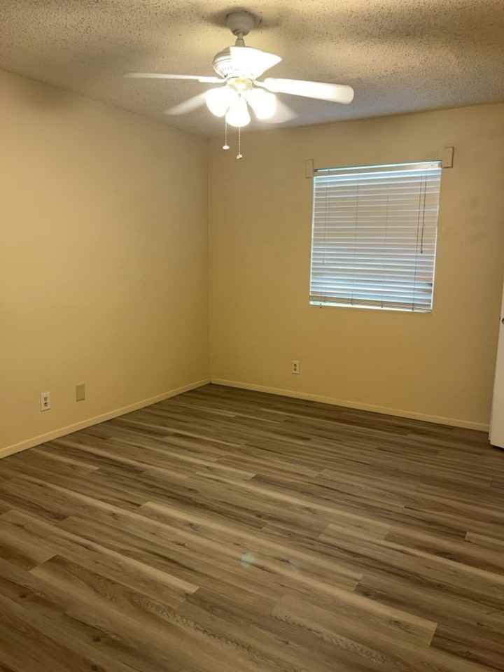 Hampton Arms - Photo 4 of 6