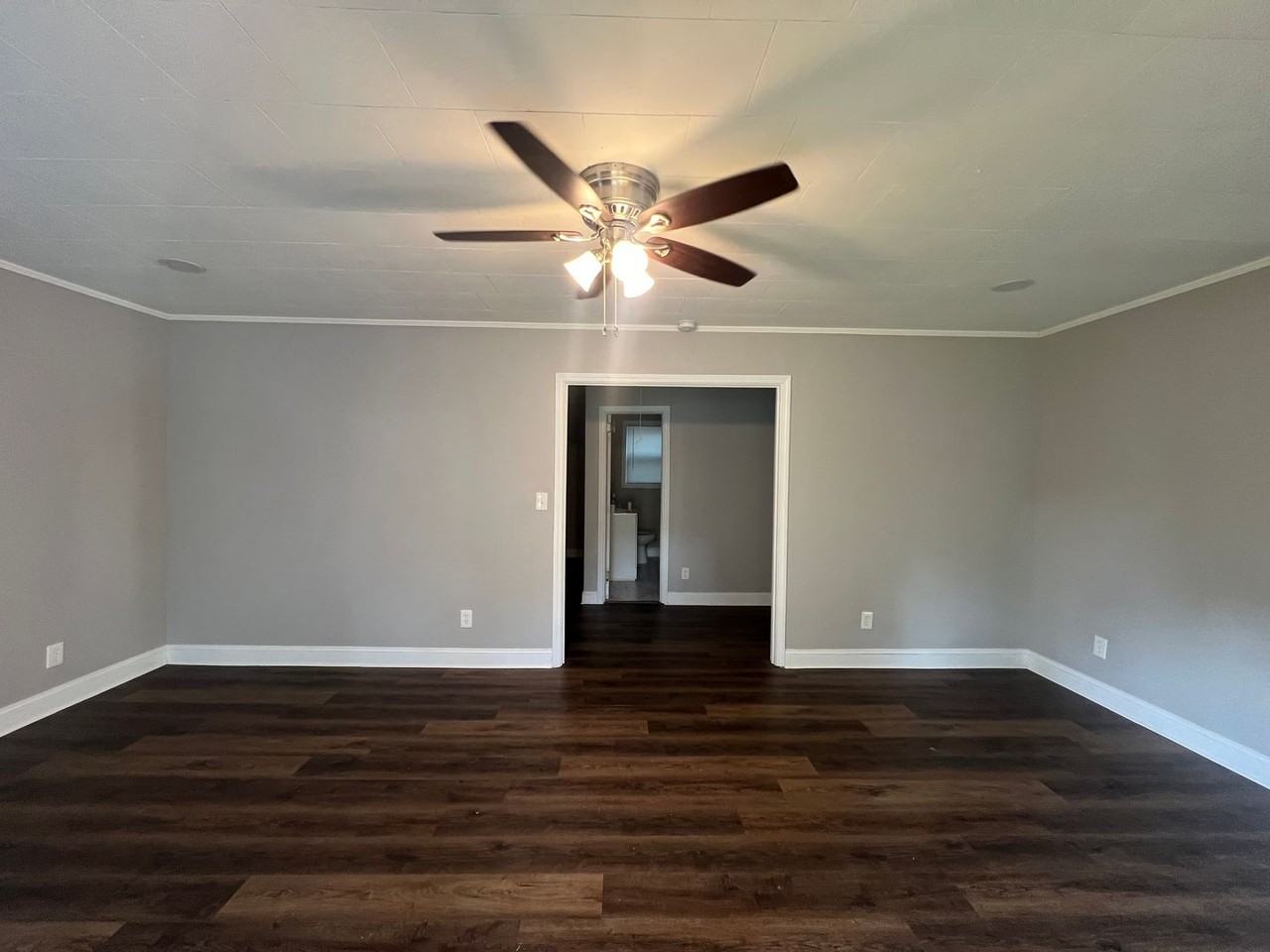 329 Beltline Rd - Photo 2 of 16