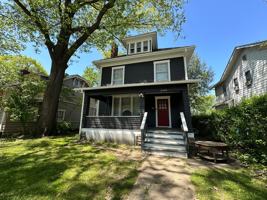 featured image of 2103 Summit St