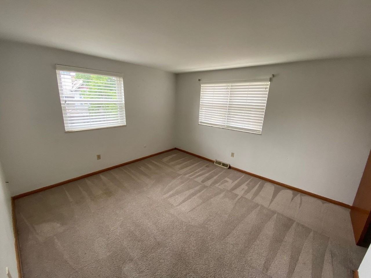 1444-1466 Worthington St - Photo 7 of 27