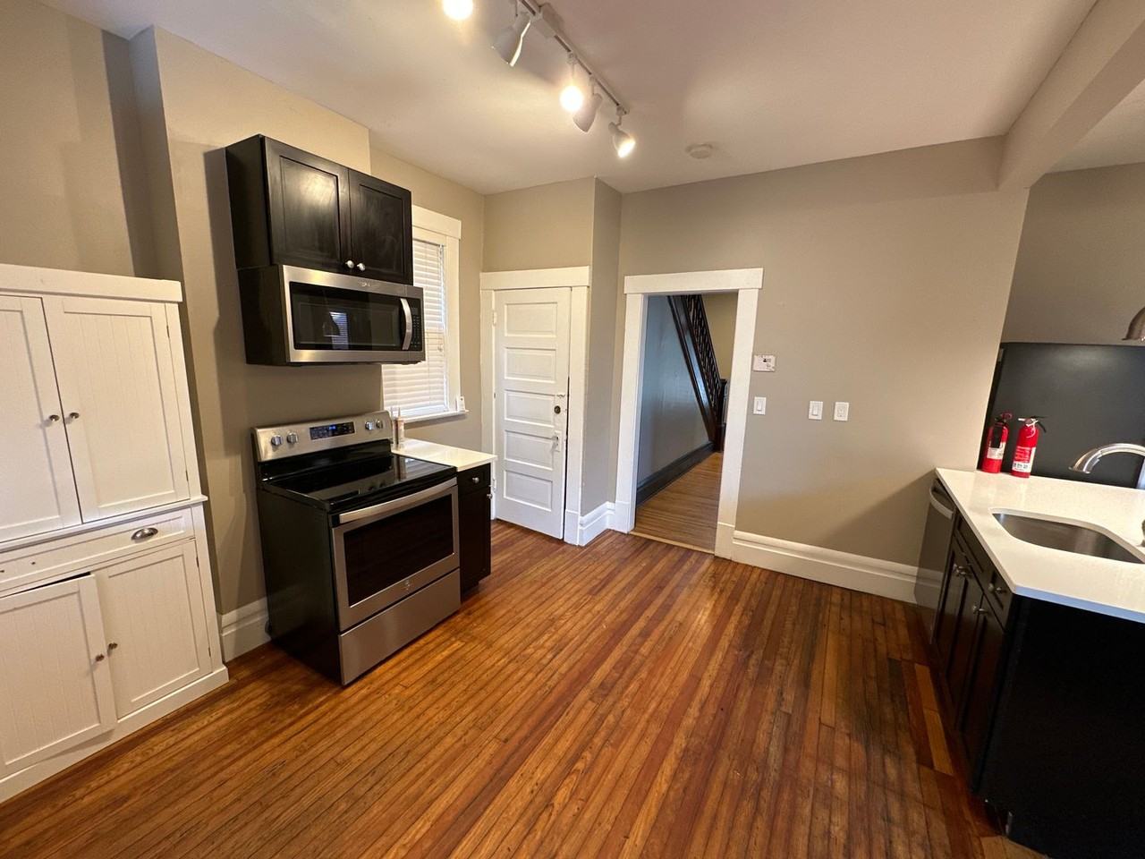 51 E Lane Ave - Photo 6 of 15