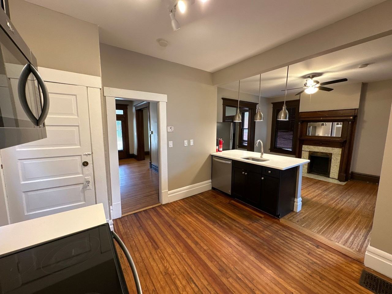 51 E Lane Ave - Photo 7 of 15