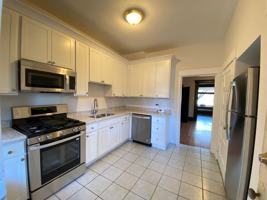 featured image of 351 W 6th Ave