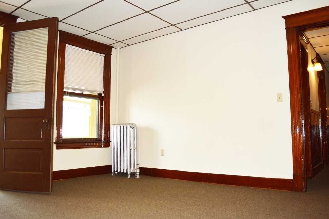 100 North Winooski Ave - Photo 2 of 34