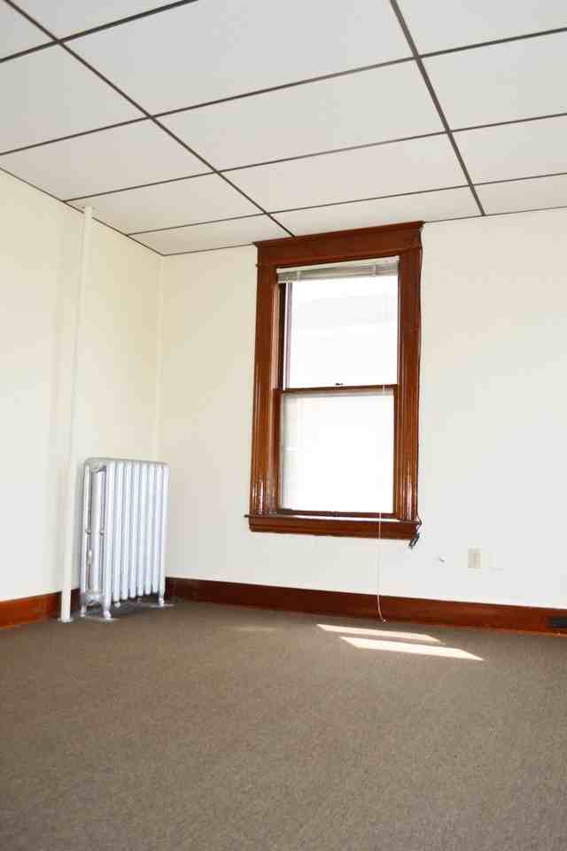 100 North Winooski Ave - Photo 6 of 34