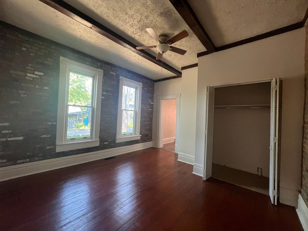 Briggs & Sycamore — 364 - Photo 6 of 12