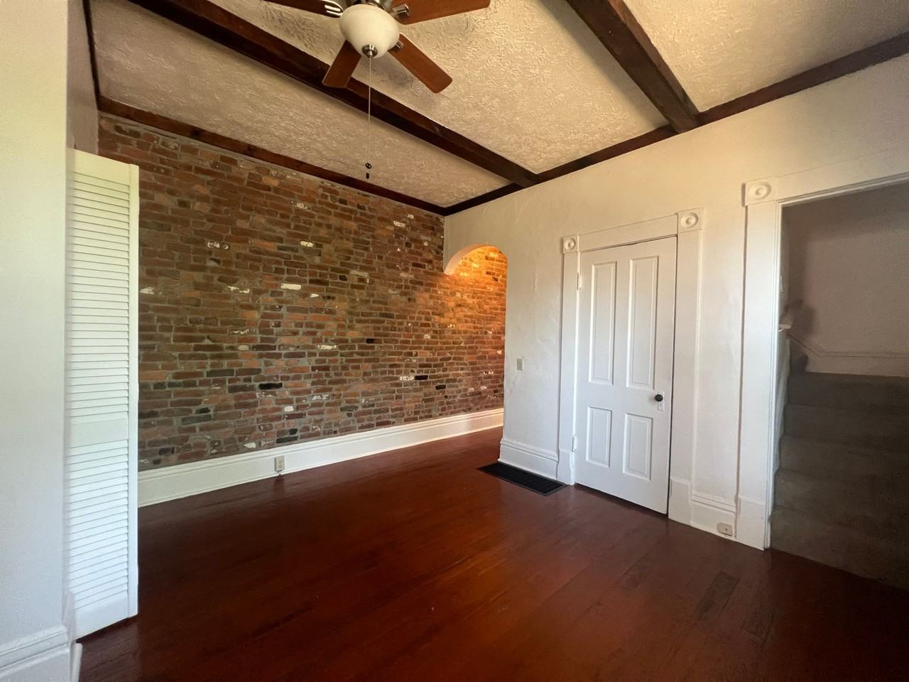 Briggs & Sycamore — 364 - Photo 7 of 12