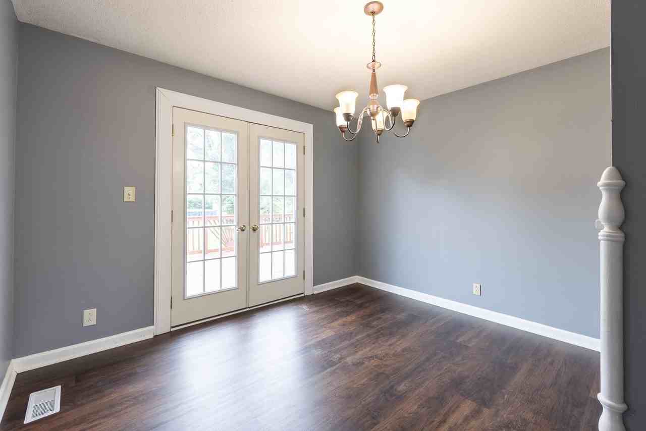 732 Overton Dr - Photo 6 of 16