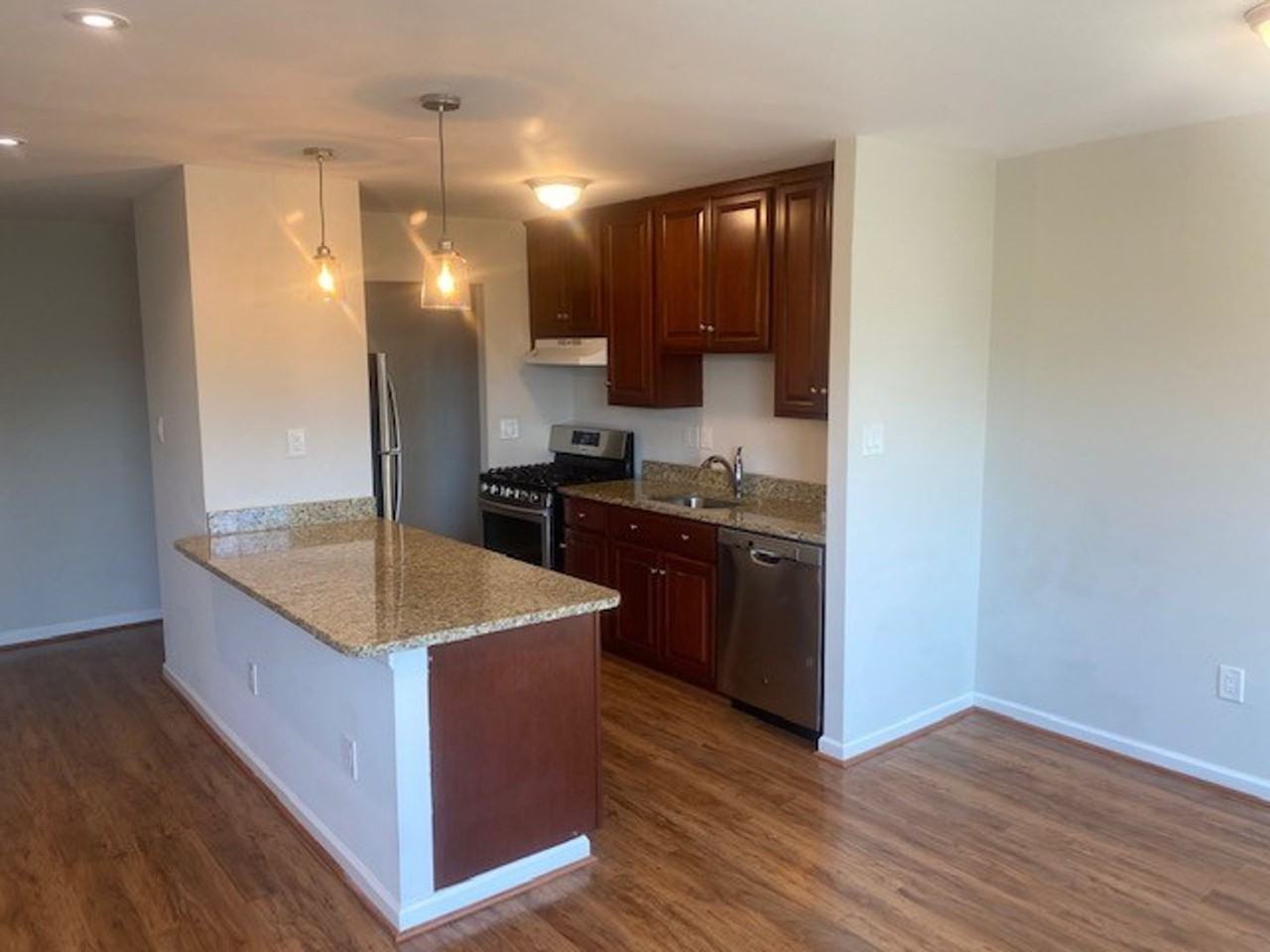 111 Center St N #201B - Photo 2 of 16