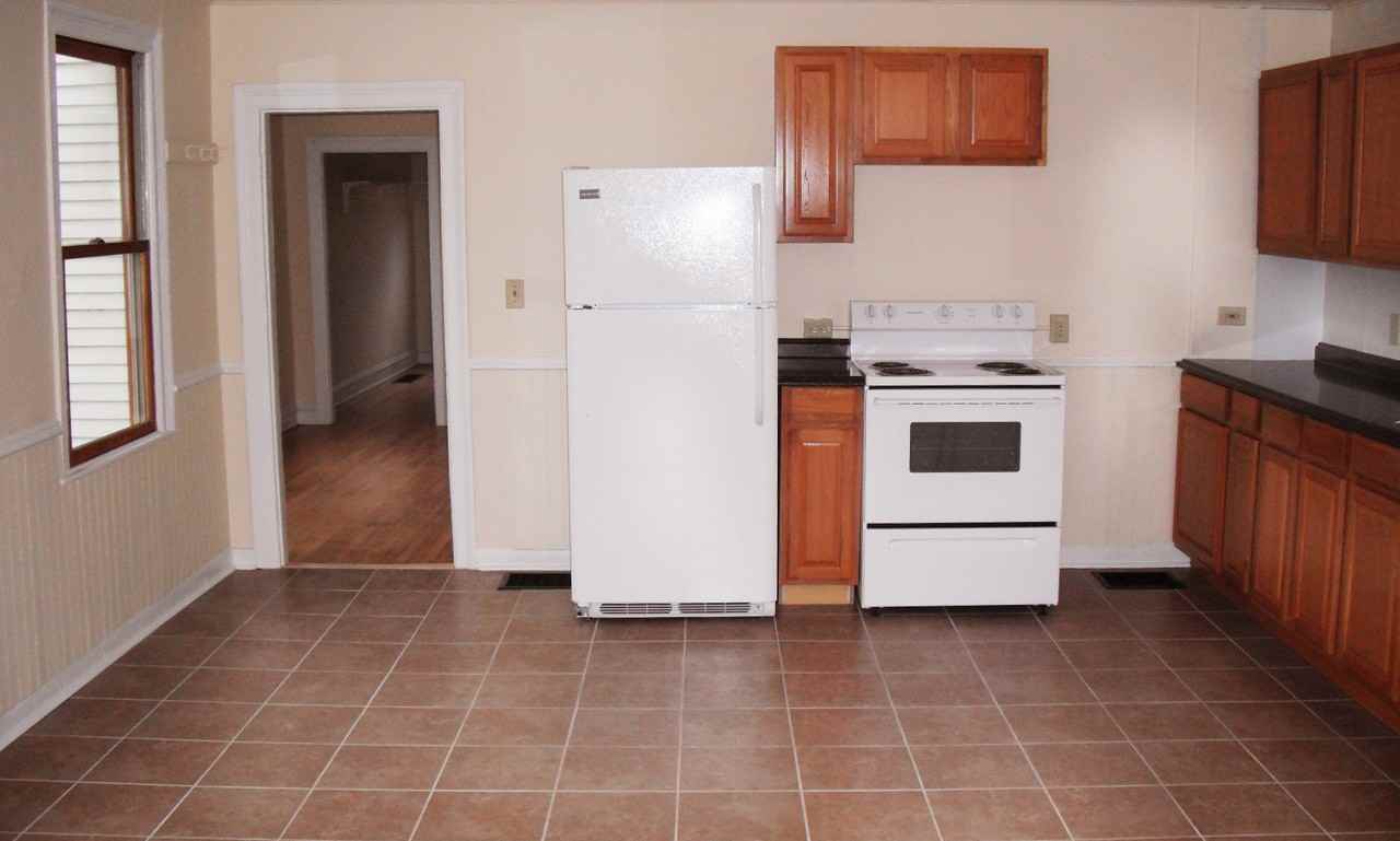 98 North St - Photo 2 of 7
