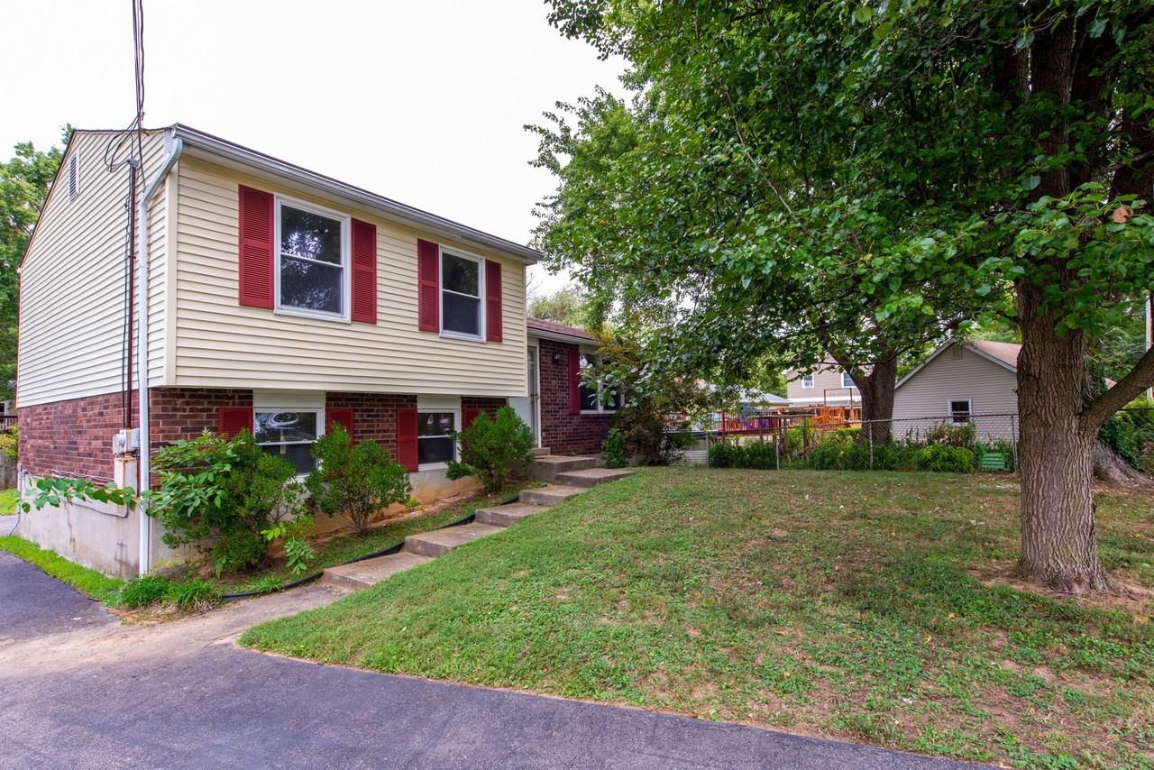 9403 Candywood Ln - Photo 2 of 23