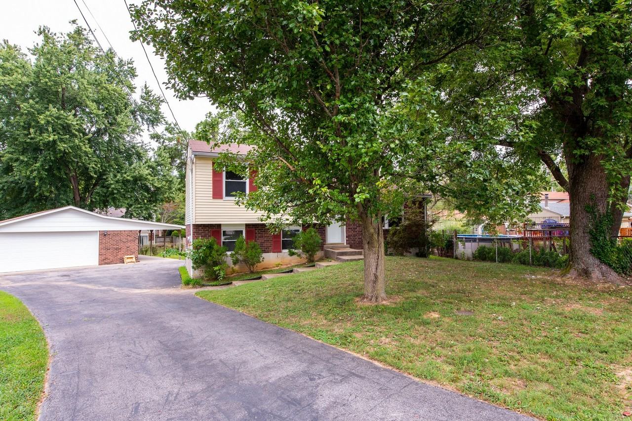 9403 Candywood Ln - Photo 3 of 23